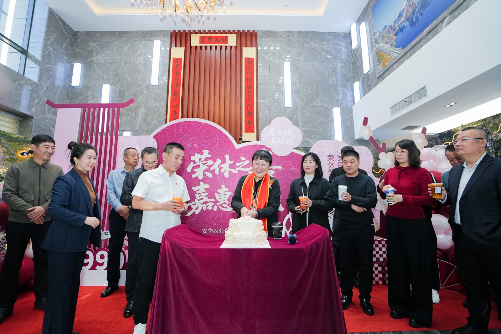 1765349352937719.jpg 1765349352937719.jpg